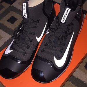 Metal baseball cleats size 11.5. Nike Air Huarache